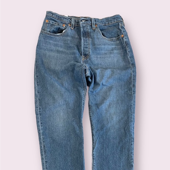 Levi’s button fly jeans, W 30 L 26 frayed hem - Picture 3 of 8